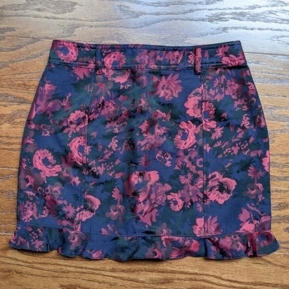EXPRESS Women's Mini Skirt Red Blue Black Floral Ruffle Hem Zipper Size 2 - Picture 8 of 13